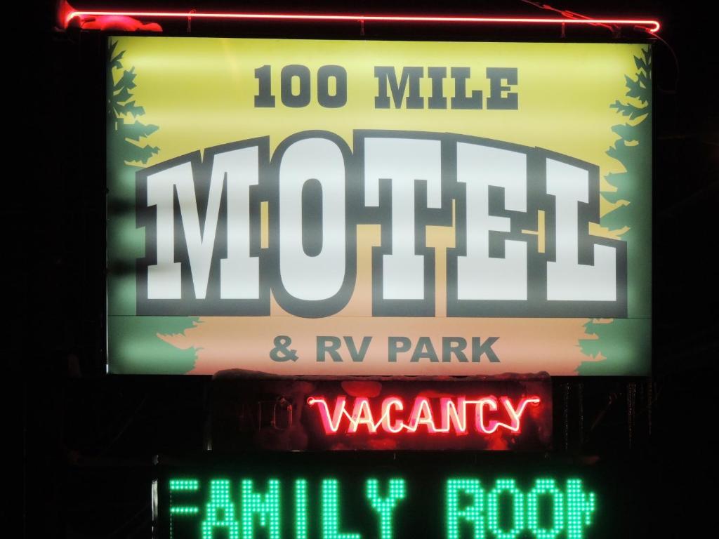 100 Mile Motel & Rv Park 100 Mile House Eksteriør bilde